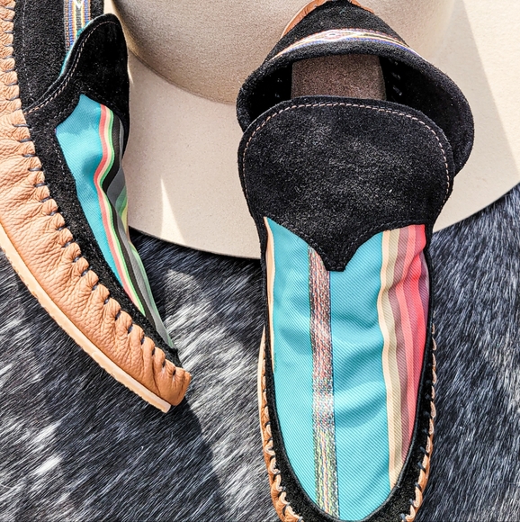 Serape slip on Moccasins - Picture 2 of 3